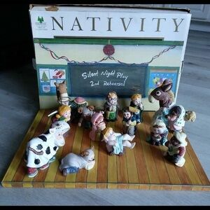 VtgHoliday Expressions Silent Night Play Nativity Scene‎ Kids Teachers Classroom